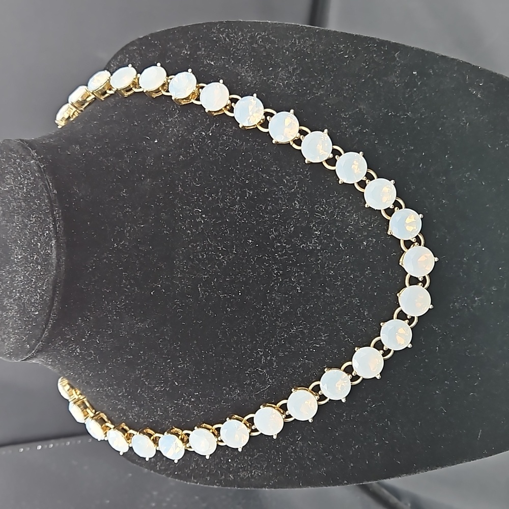 Cara new York necklace